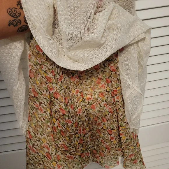 Young Threads top - Picture 8 of 9